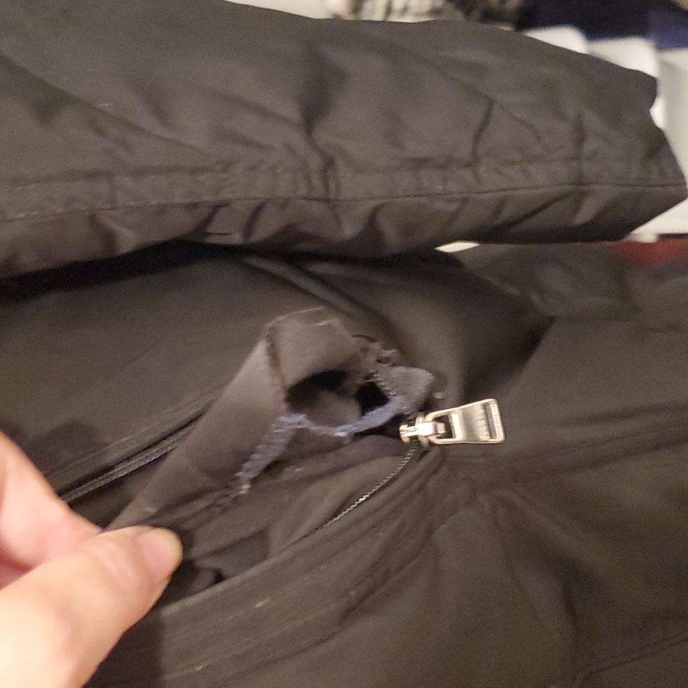 Calvin Klein trench coat - Picture 3 of 11